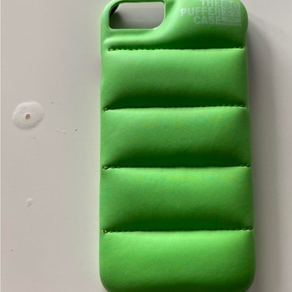Green iphone puffer case - Picture 1 of 2